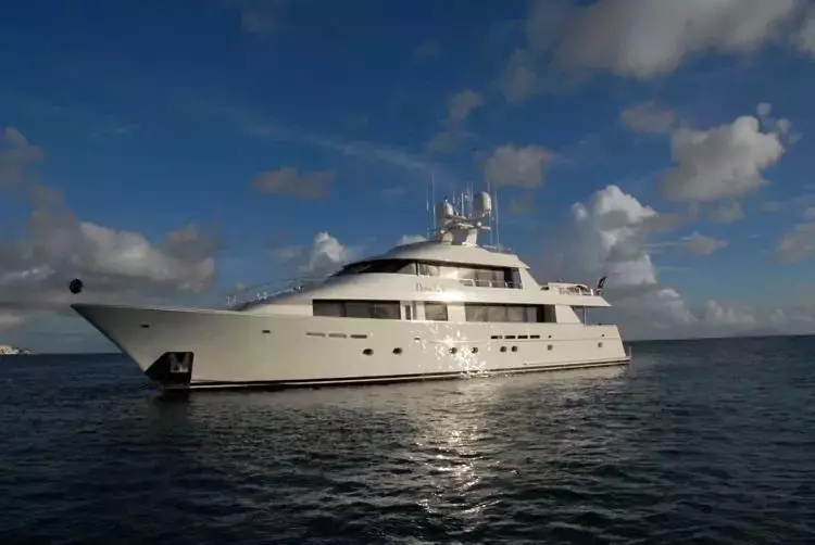 Dona Lola by Westport - Special Offer for a private Superyacht Charter in St Thomas with a crew