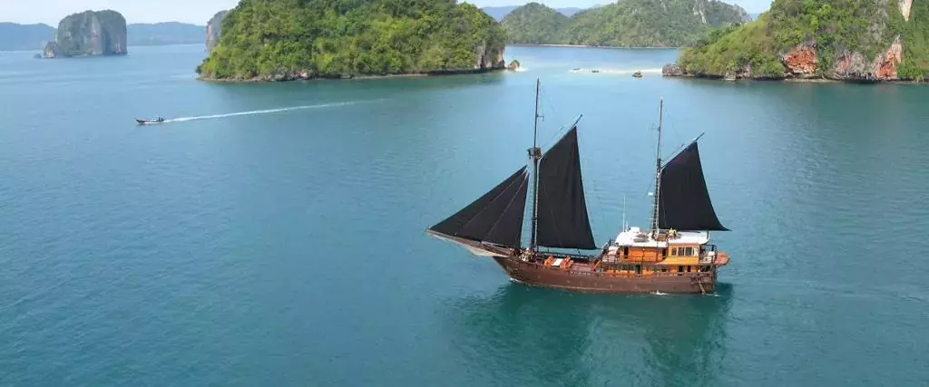 El Aleph by Konjo Boat Builders - Special Offer for a private Motor Sailer Charter in Raja Ampat with a crew