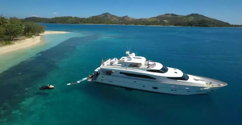 Encore by Horizon - Special Offer for a private Motor Yacht Charter in Whitsundays with a crew