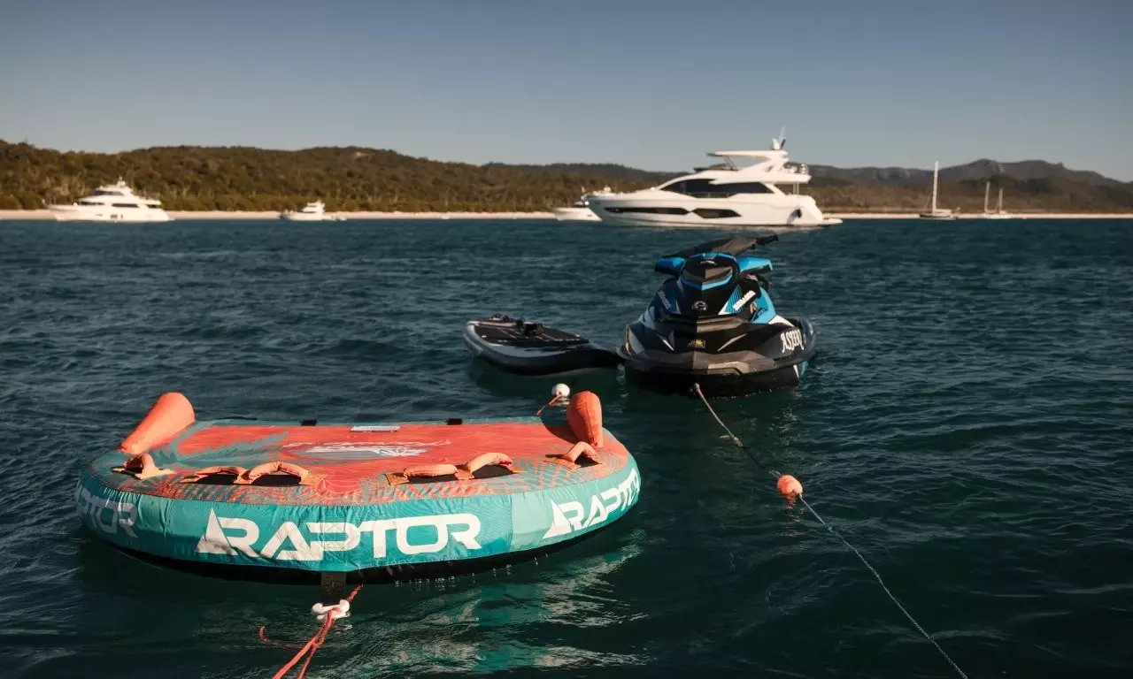 Boatcrowd