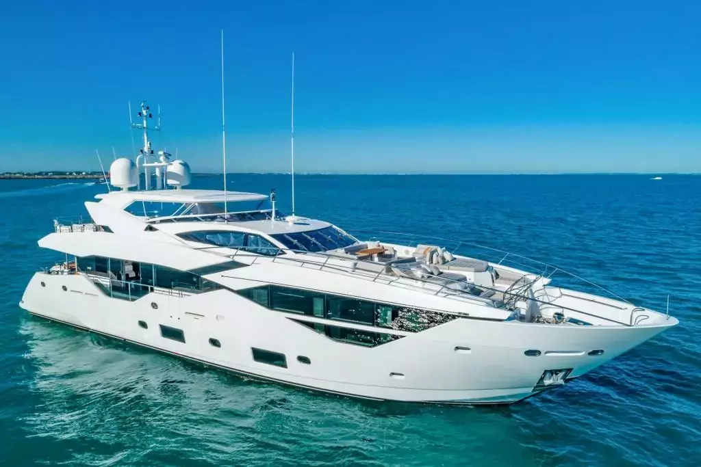 Fratelli by Sunseeker - Special Offer for a private Motor Yacht Charter in Wellington with a crew