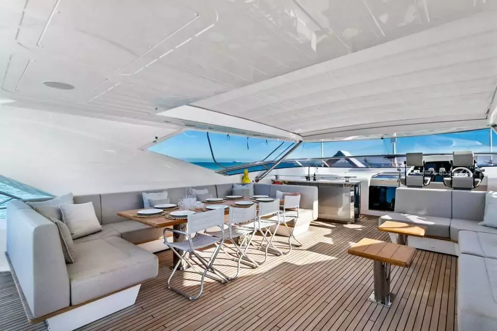Fratelli by Sunseeker - Special Offer for a private Motor Yacht Charter in Bora Bora with a crew