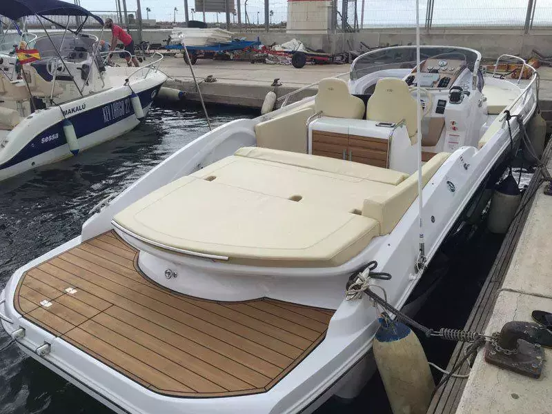 Madrigal IV by Sessa Marine - Special Offer for a private Power Boat Rental in Formentera with a crew