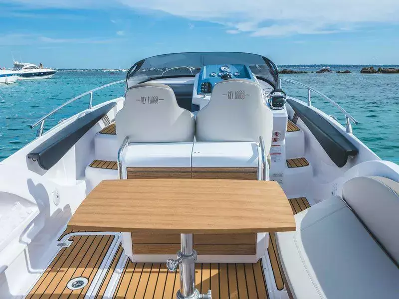 Madrigal IV by Sessa Marine - Special Offer for a private Power Boat Rental in Denia with a crew