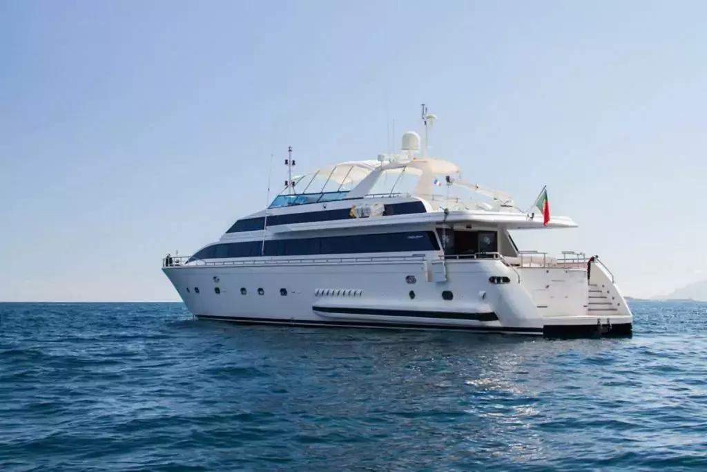 Miss Candy by Versilcraft - Special Offer for a private Motor Yacht Charter in Amalfi Coast with a crew
