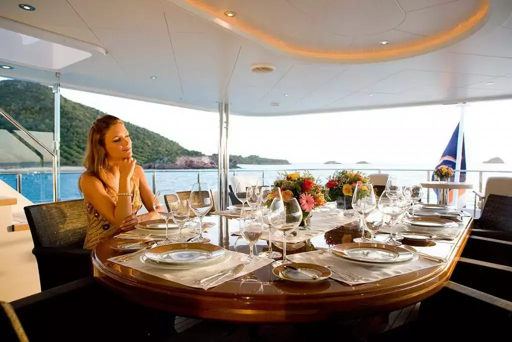 Perle Bleue by Hakvoort - Special Offer for a private Superyacht Charter in St Thomas with a crew