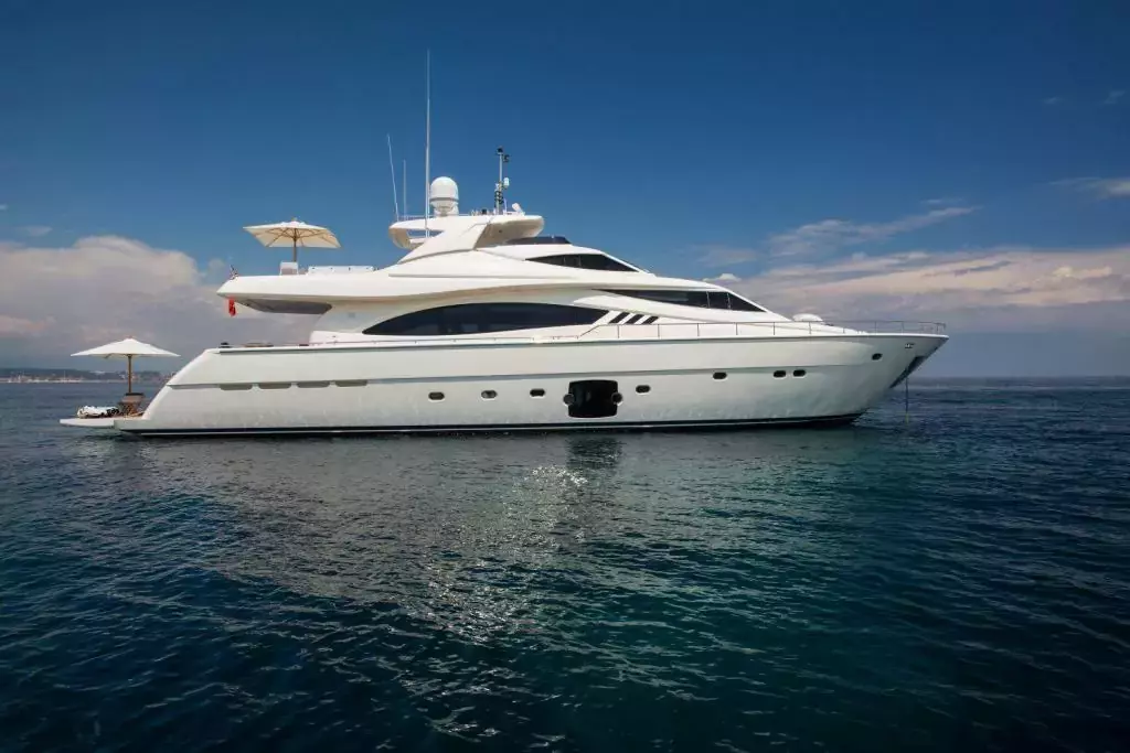 Porthos Sans Abri by Ferretti - Special Offer for a private Motor Yacht Charter in Naples with a crew