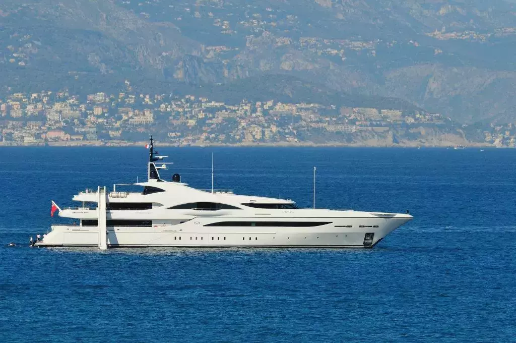 Quantum of Solace by Turquoise - Special Offer for a private Superyacht Charter in Fort-de-France with a crew