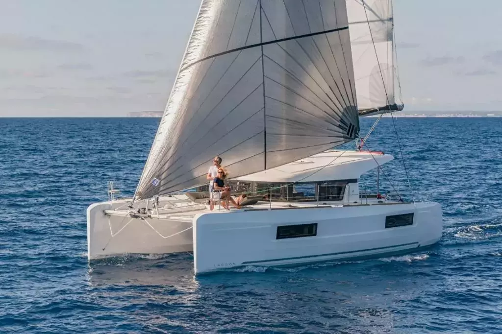 Grande by Lagoon - Special Offer for a private Sailing Catamaran Rental in Tahiti with a crew