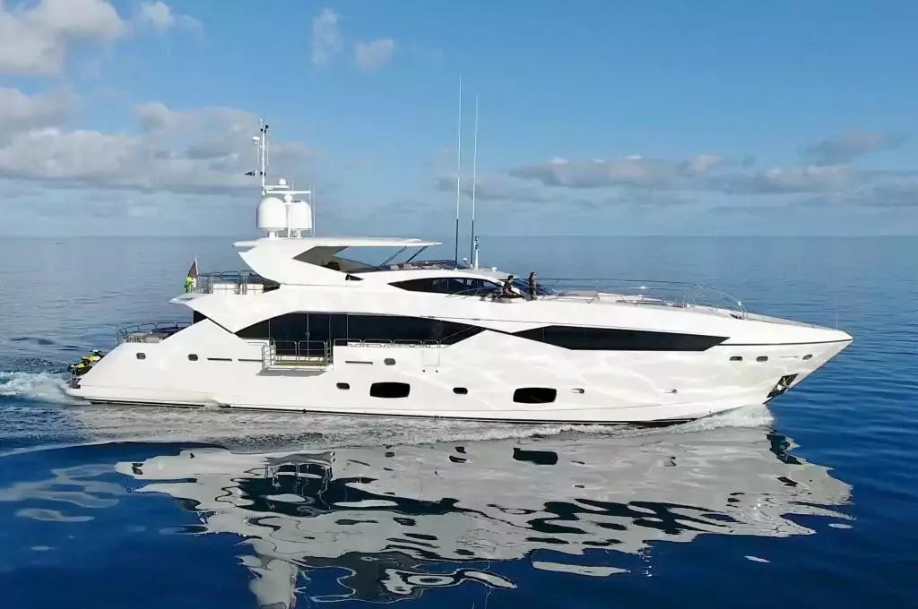 Settlement by Sunseeker - Special Offer for a private Motor Yacht Charter in Tahiti with a crew