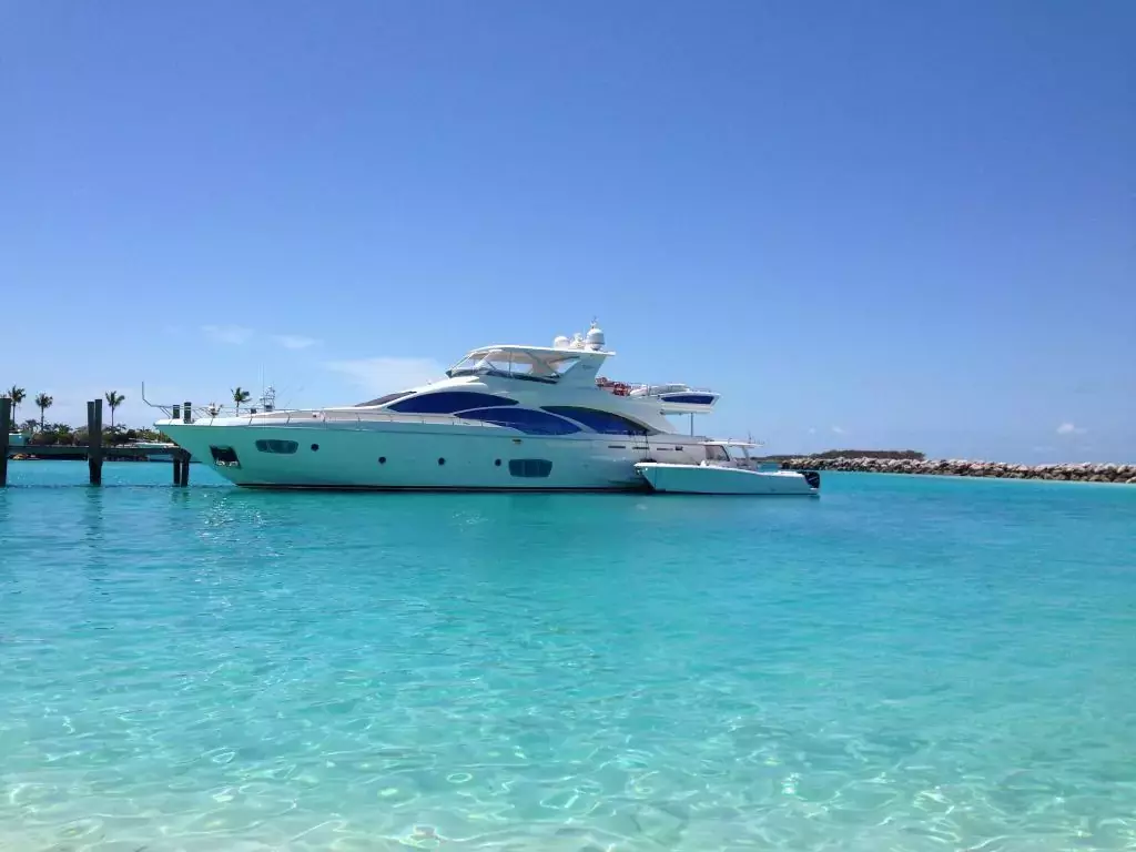 Sorridente by Azimut - Special Offer for a private Motor Yacht Charter in St Georges with a crew