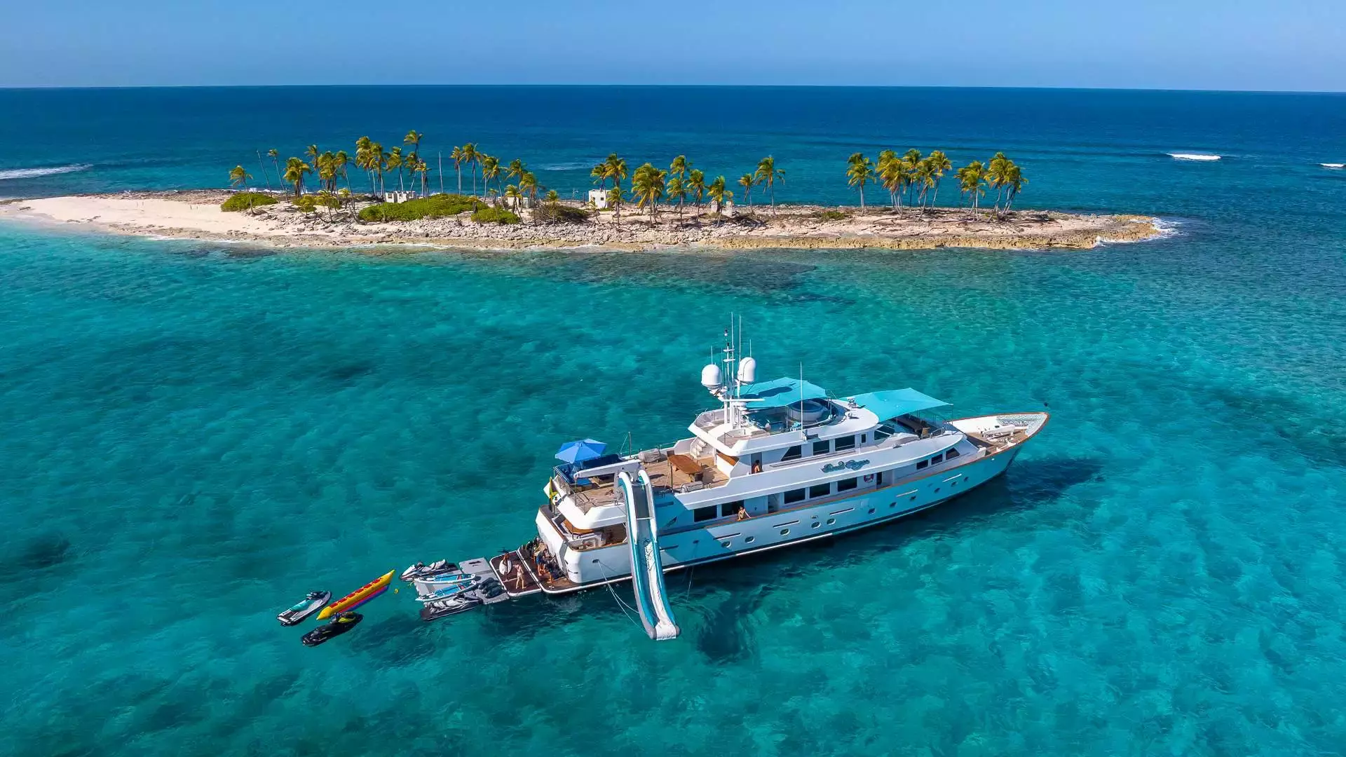 Sweet Escape by Christensen - Private Superyacht Charter in Martinique – Special Offer at Boatcrowd