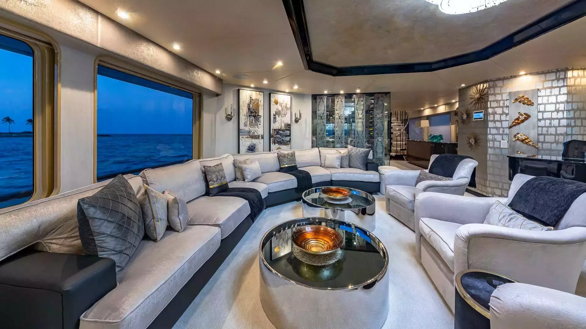 Sweet Escape by Christensen - Private Superyacht Charter in Martinique – Special Offer at Boatcrowd