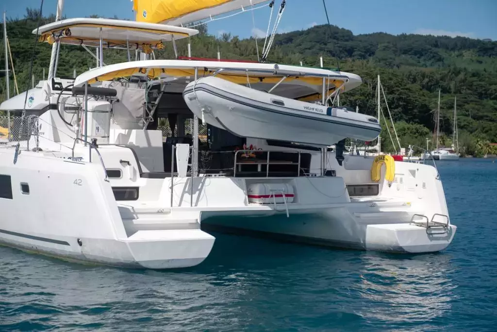 Grande Croisiere by Lagoon - Special Offer for a private Sailing Catamaran Rental in Tahiti with a crew