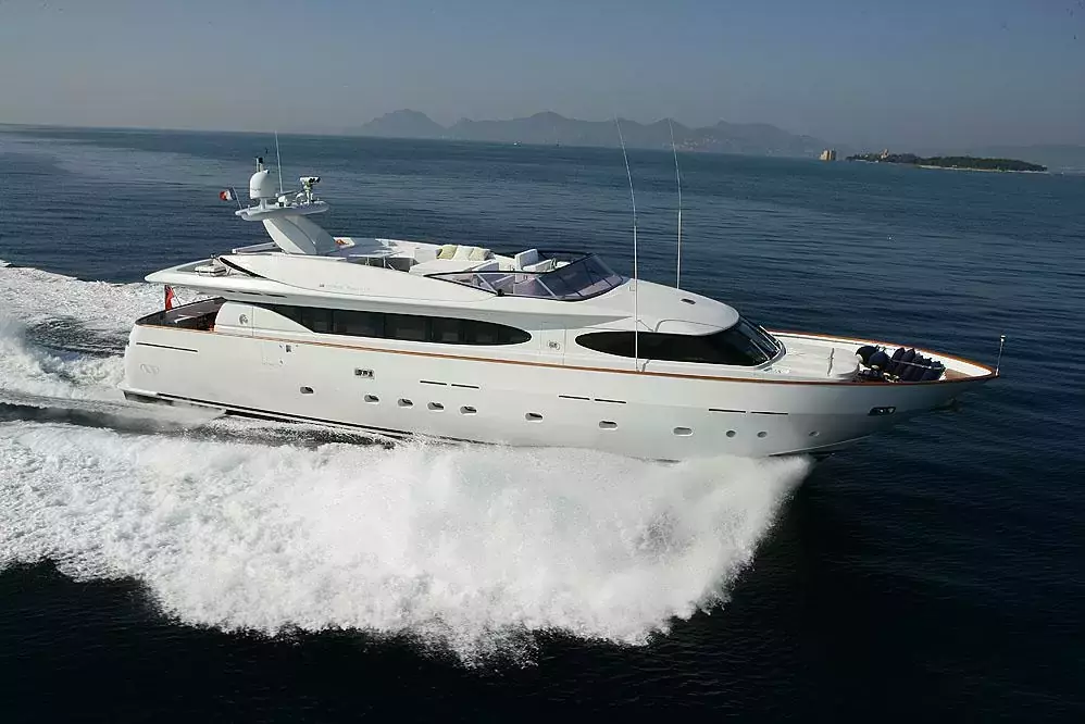 Talila by Mondomarine - Special Offer for a private Motor Yacht Charter in Corsica with a crew