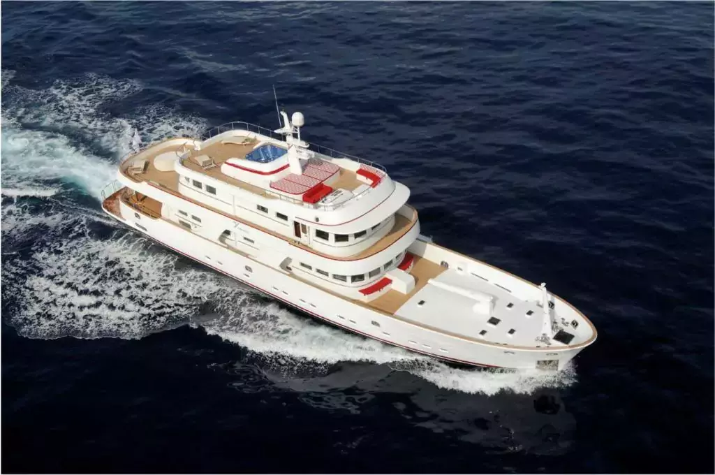 Tananai by Terranova Yachts - Special Offer for a private Motor Yacht Charter in La Spezia with a crew