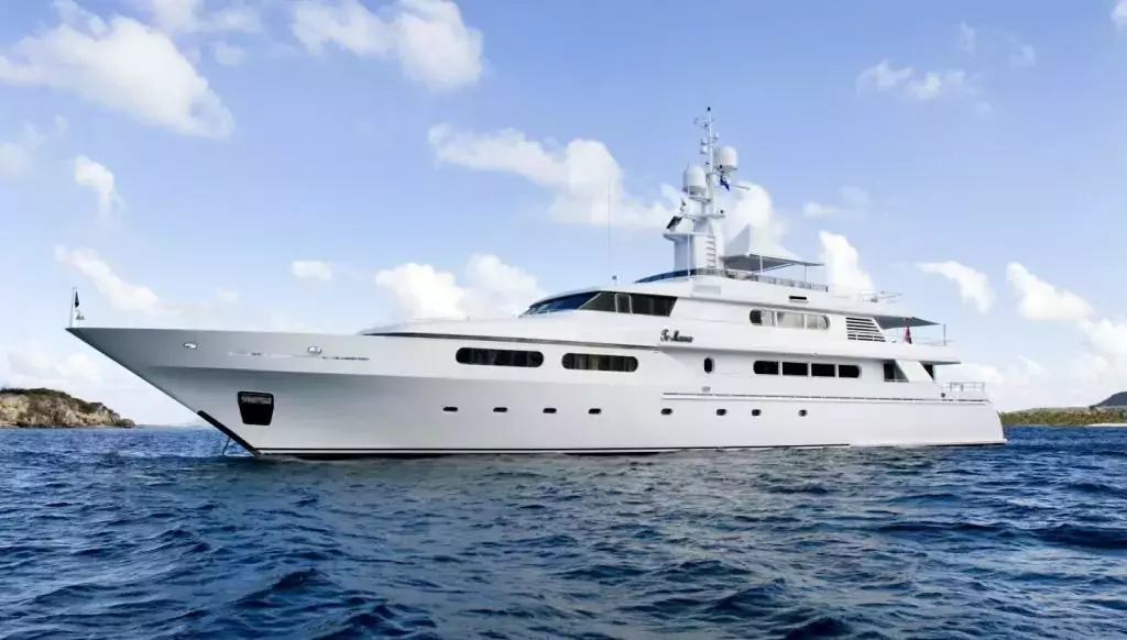 Te Manu by Codecasa - Special Offer for a private Superyacht Charter in St Georges with a crew