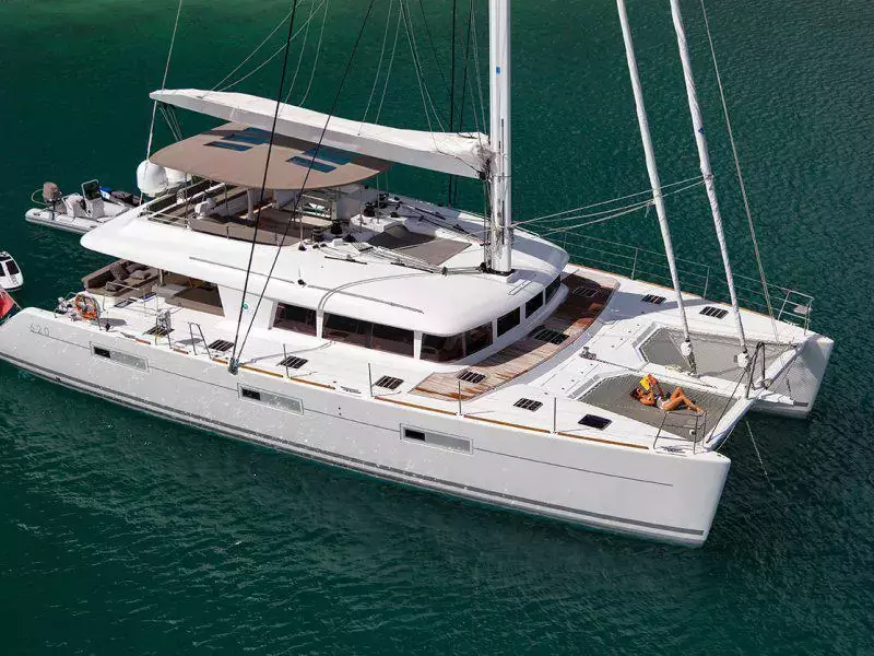 Vacoa by Lagoon - Special Offer for a private Sailing Catamaran Rental in St Thomas with a crew