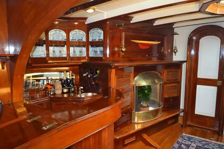 Whitefin by Renaissance Yachts - Top rates for a Charter of a private Motor Sailer in Italy