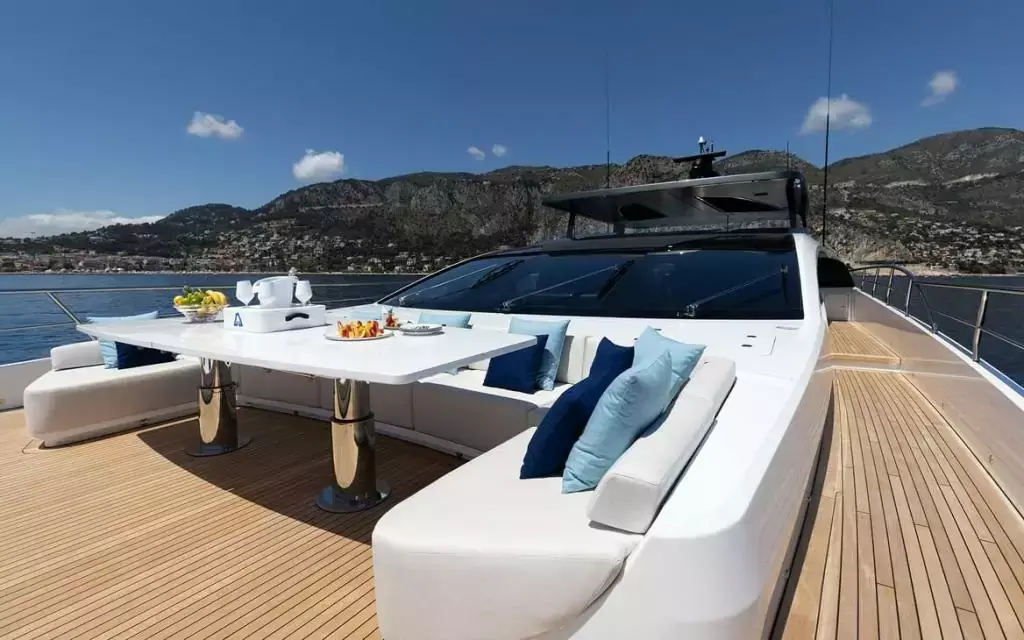Dopamine by Mangusta - Special Offer for a private Superyacht Charter in Freeport with a crew