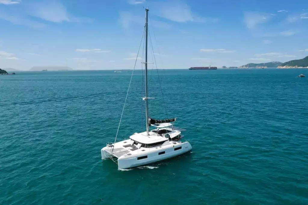 Mando by Lagoon - Special Offer for a private Sailing Catamaran Charter in Aberdeen with a crew