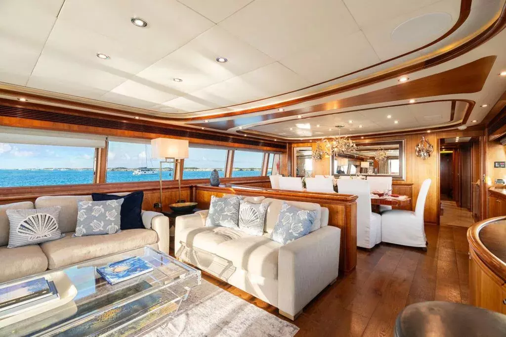 Mambo by Custom Line - Special Offer for a private Superyacht Charter in Nassau with a crew