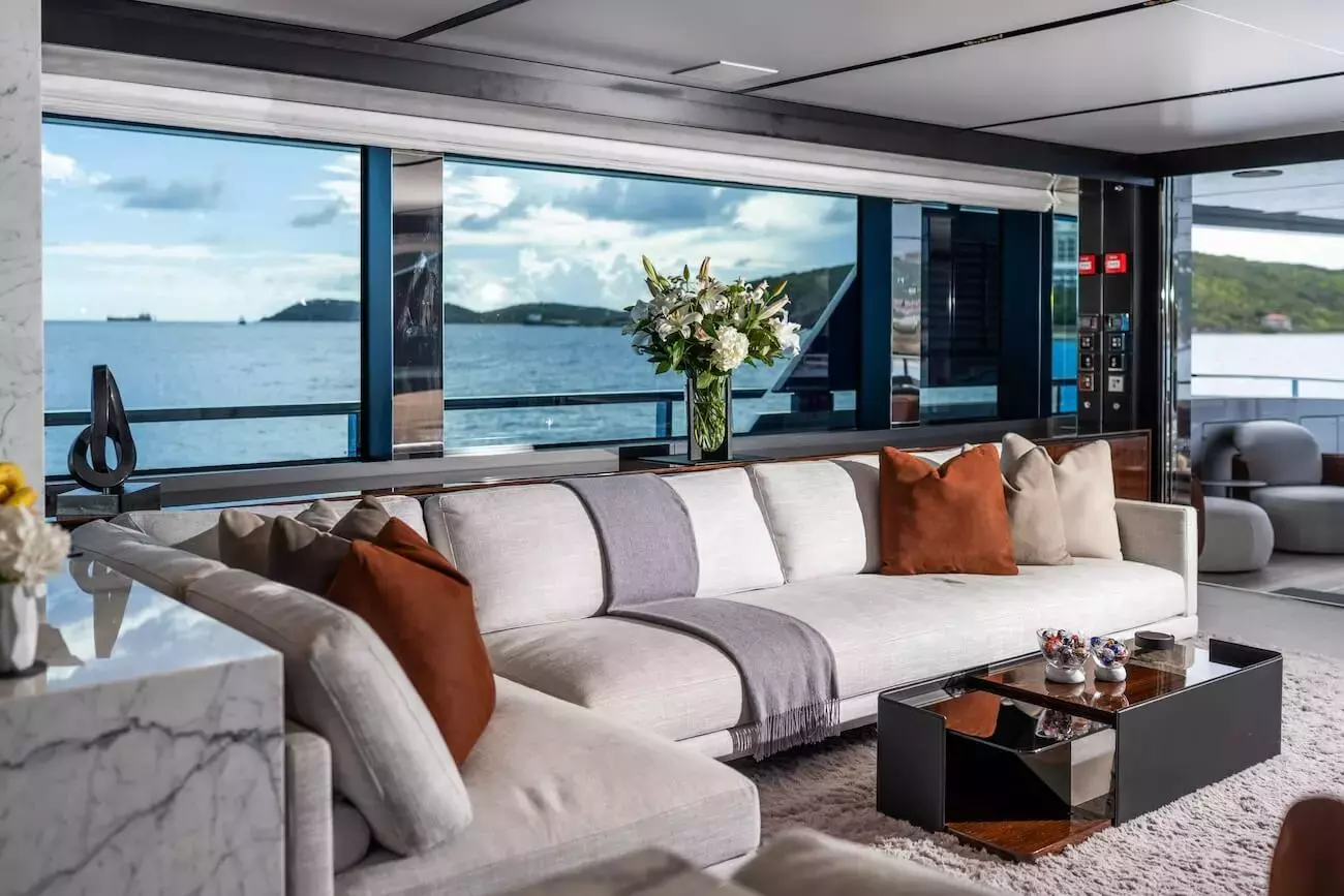 Tasty Waves by Riva – Private Superyacht Charter in Cap DAil – Special Offer at Boatcrowd