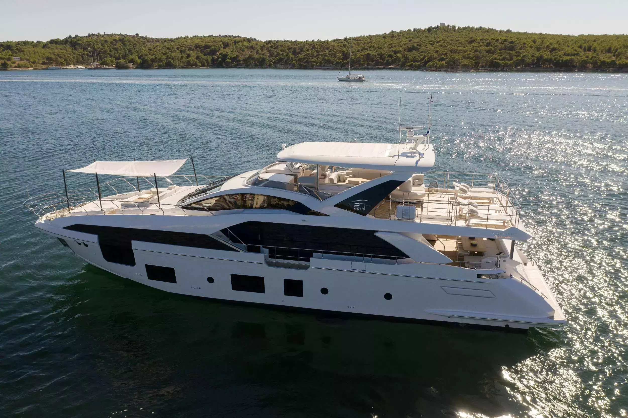 Dawo by Azimut - Special Offer for a private Superyacht Charter in Rogoznica with a crew