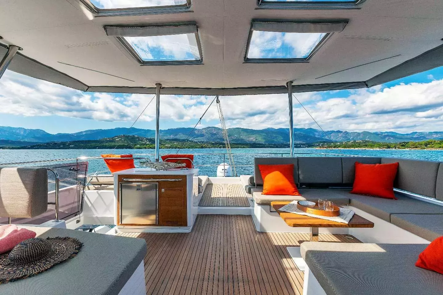 Inspirante by Fountaine Pajot - Top rates for a Charter of a private Luxury Catamaran in France