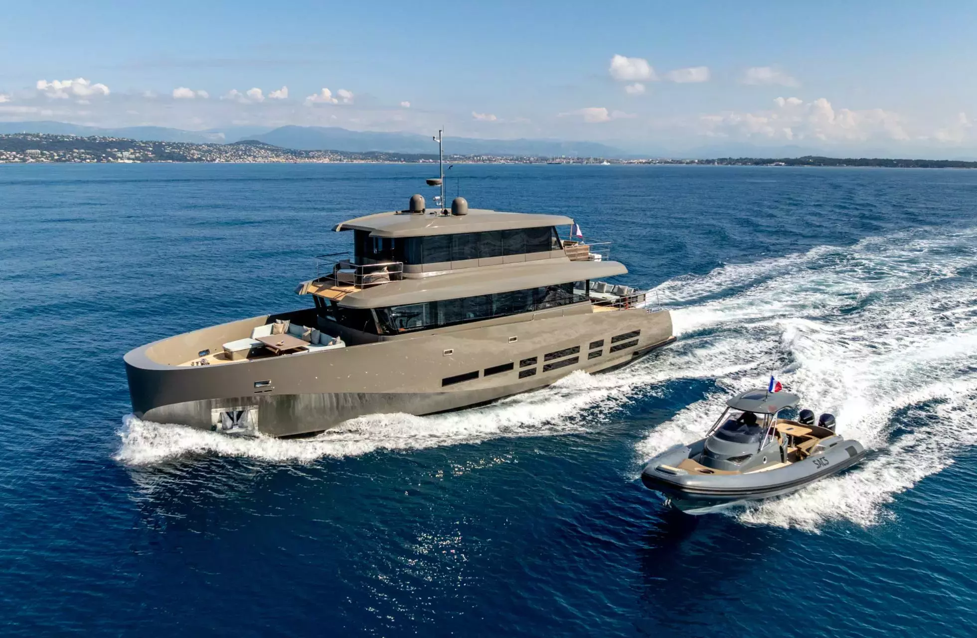 Motor Yacht Charter and Rental in Cannes