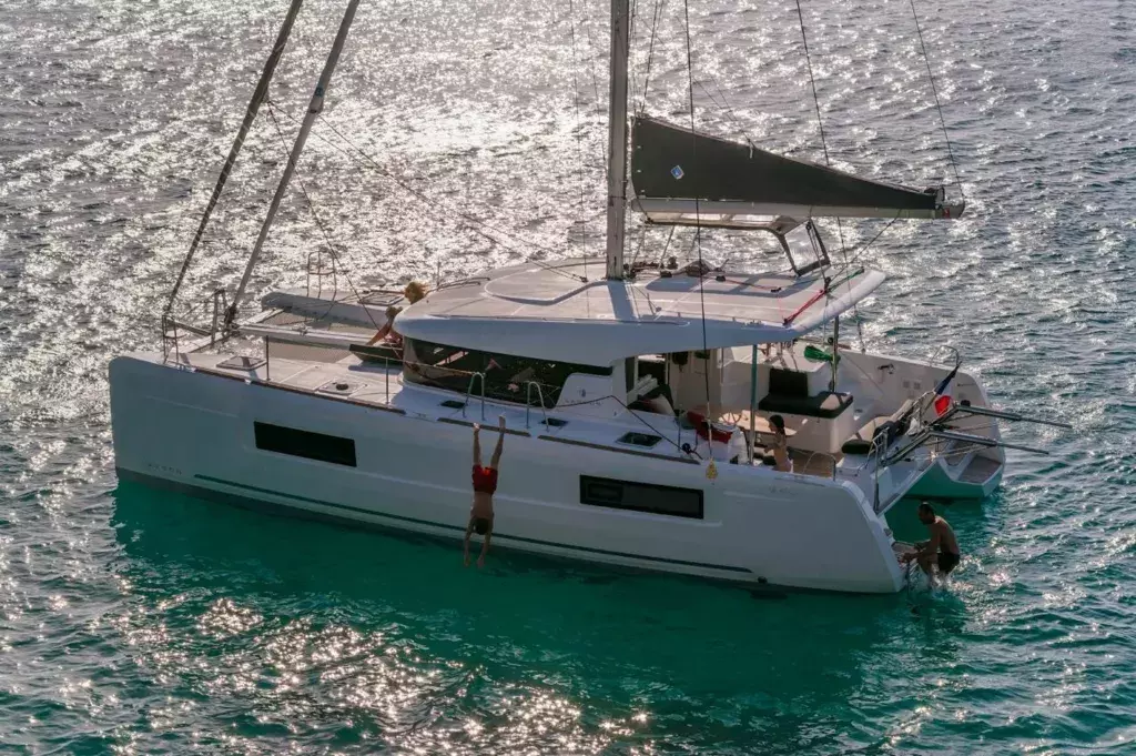 Lagoon 400 by Lagoon - Special Offer for a private Sailing Catamaran Charter in Bora Bora with a crew
