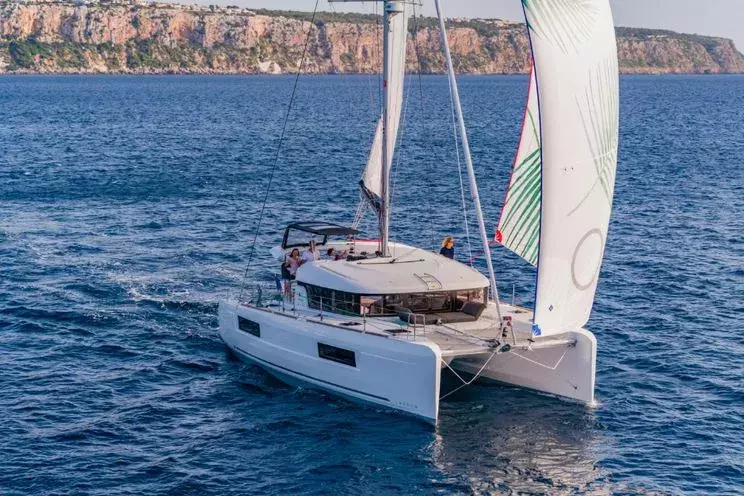 Lagoon 400 by Lagoon - Top rates for a Rental of a private Sailing Catamaran in French Polynesia