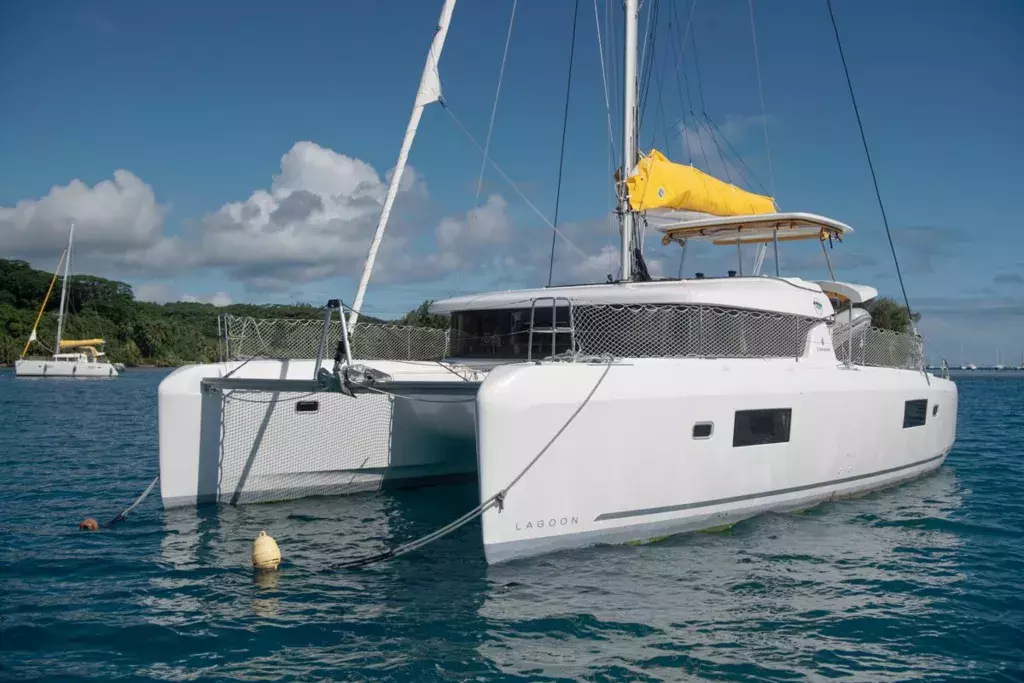 Lagoon 420 by Lagoon - Special Offer for a private Sailing Catamaran Rental in Tahiti with a crew