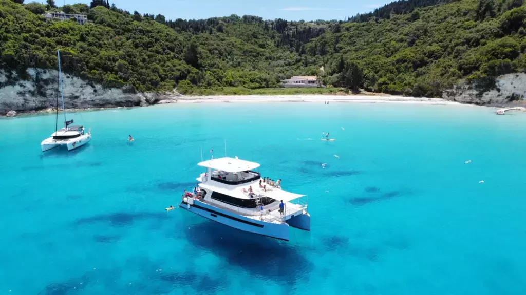 Nisi by Nisi Yachts - Special Offer for a private Power Catamaran Rental in Athens with a crew