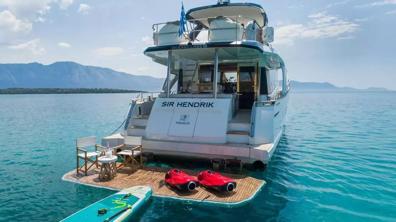 Sir Hendrik by Greenline Yachts - Special Offer for a private Motor Yacht Charter in Santorini with a crew