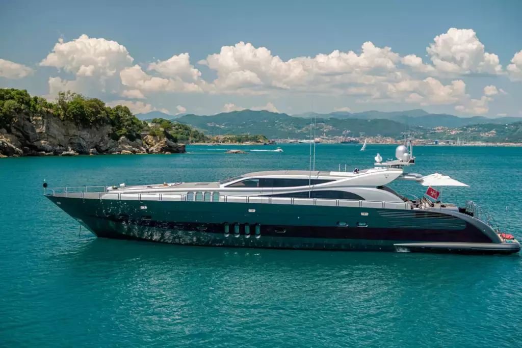 Manu V by Leopard - Special Offer for a private Superyacht Charter in Venice with a crew