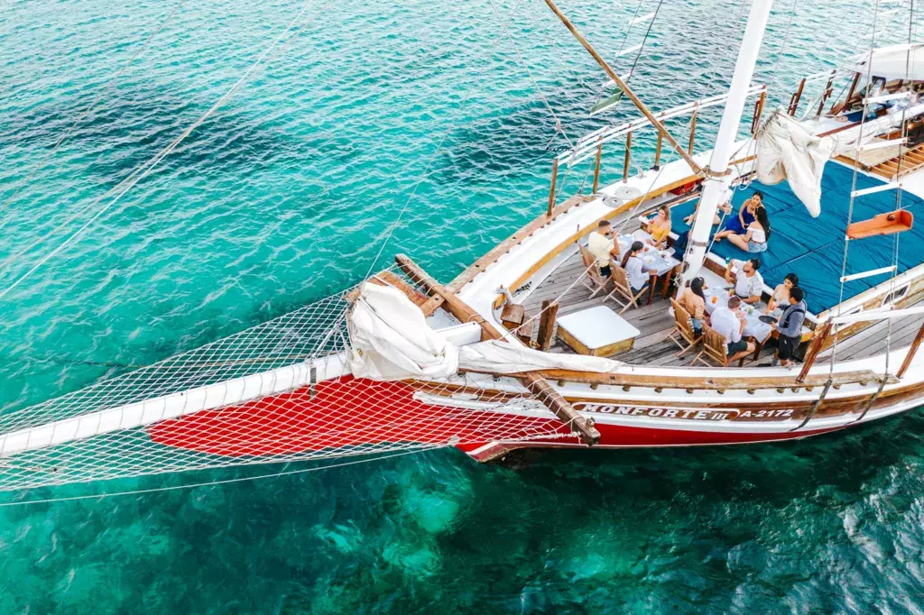 Classic by Custom Made - Top rates for a Charter of a private Motor Sailer in Aruba