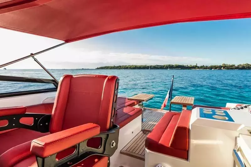 Get Lucky by Mazu - Special Offer for a private Power Boat Rental in Cap DAil with a crew