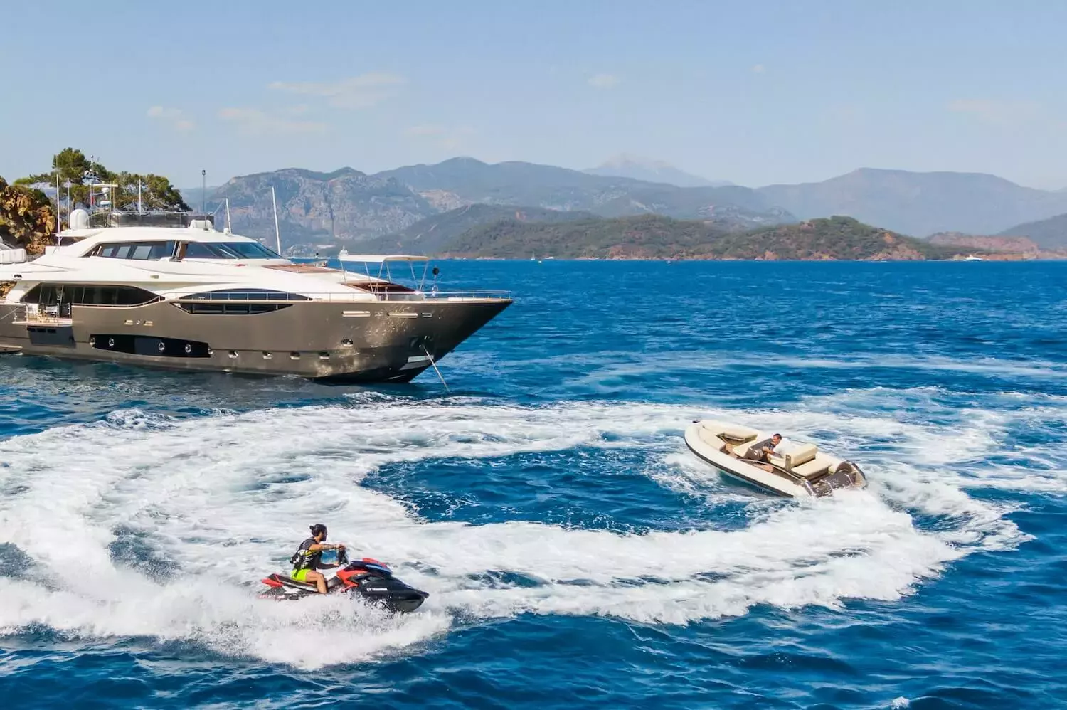 Thalyssa by Custom Line – Private Superyacht Charter in Italy