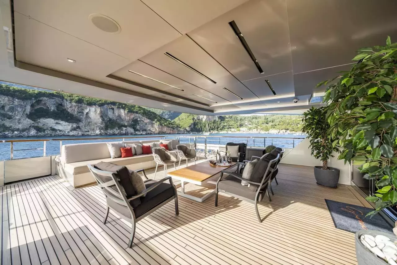 Maverick I by Admiral - Special Offer for a private Superyacht Charter in Rome with a crew