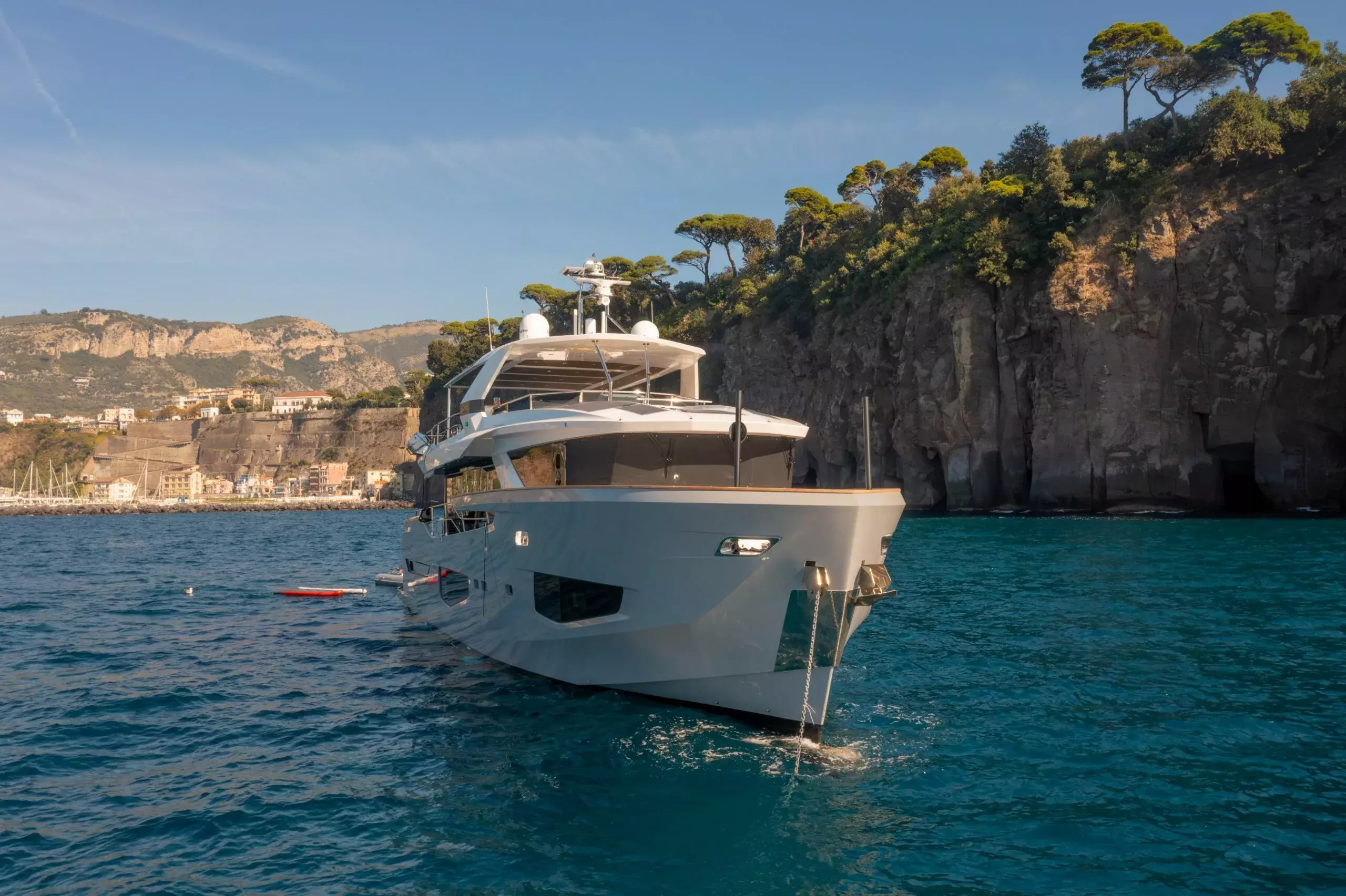 Kamoka by Numarine – Private Motor Yacht Charter in Nice