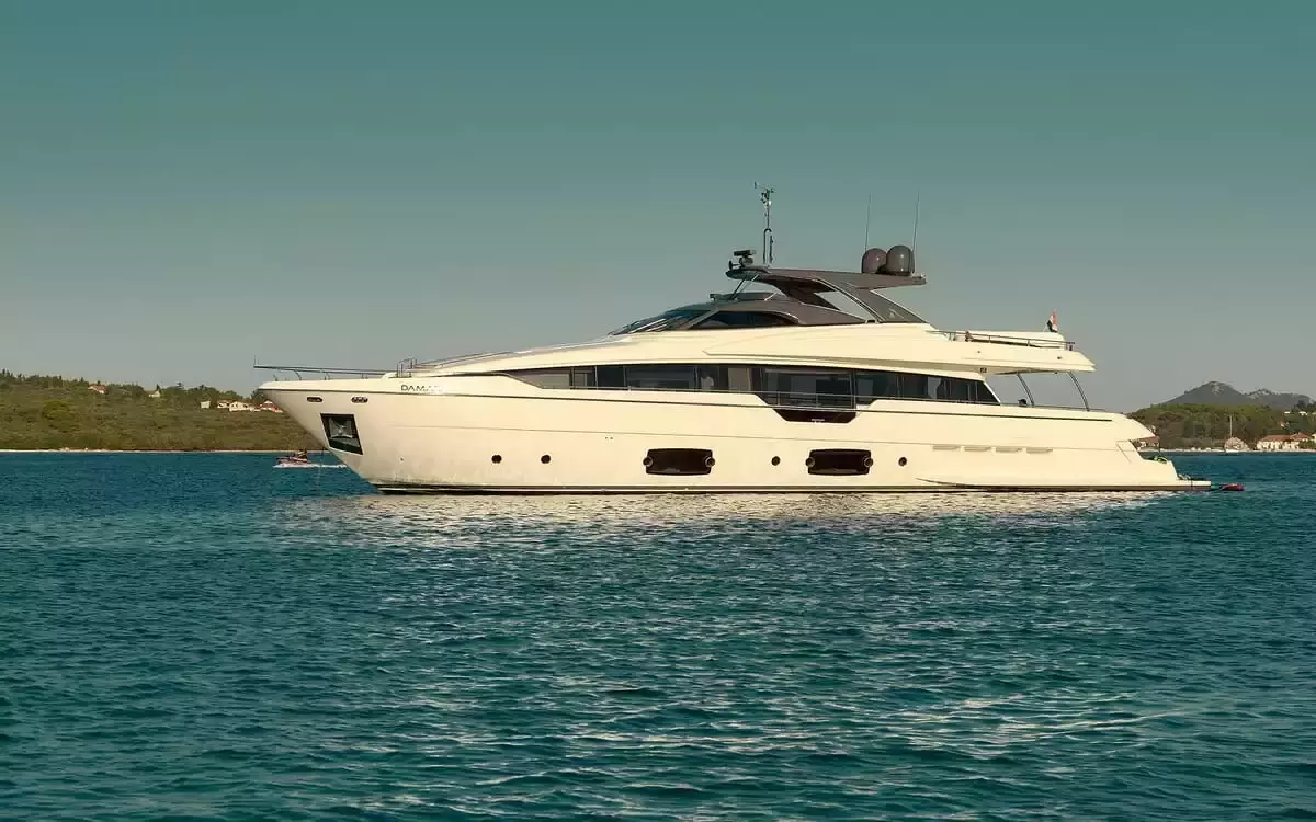 Damari by Ferretti - Special Offer for a private Superyacht Charter in Split with a crew