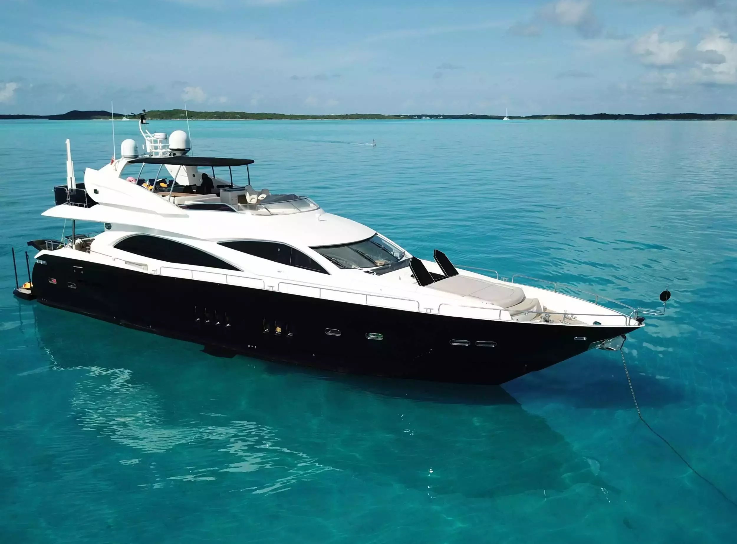 Catalana by Sunseeker - Special Offer for a private Motor Yacht Charter in Nassau with a crew