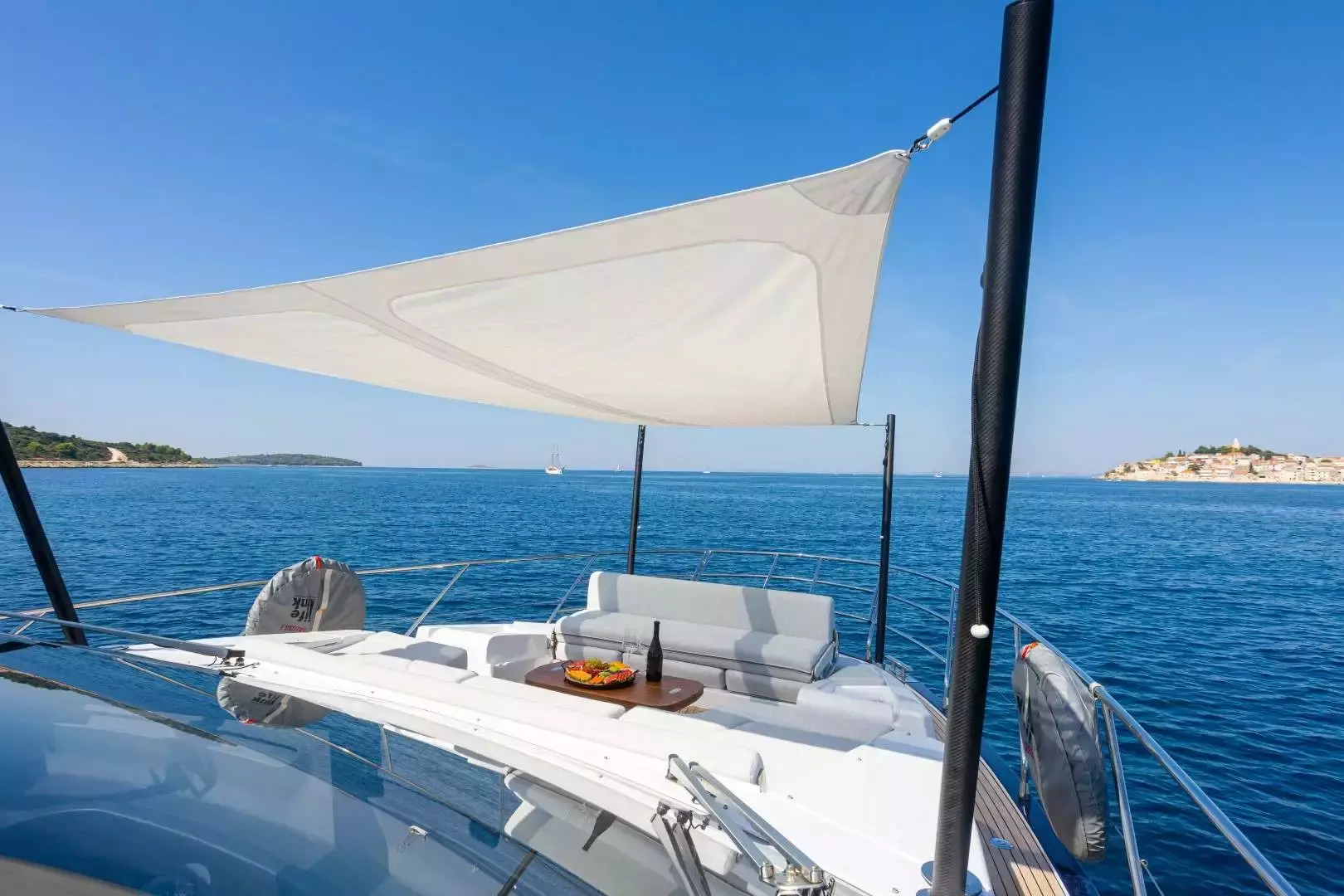 Genesis by Azimut – Private Motor Yacht Charter in Herceg Novi – Special Offer at Boatcrowd
