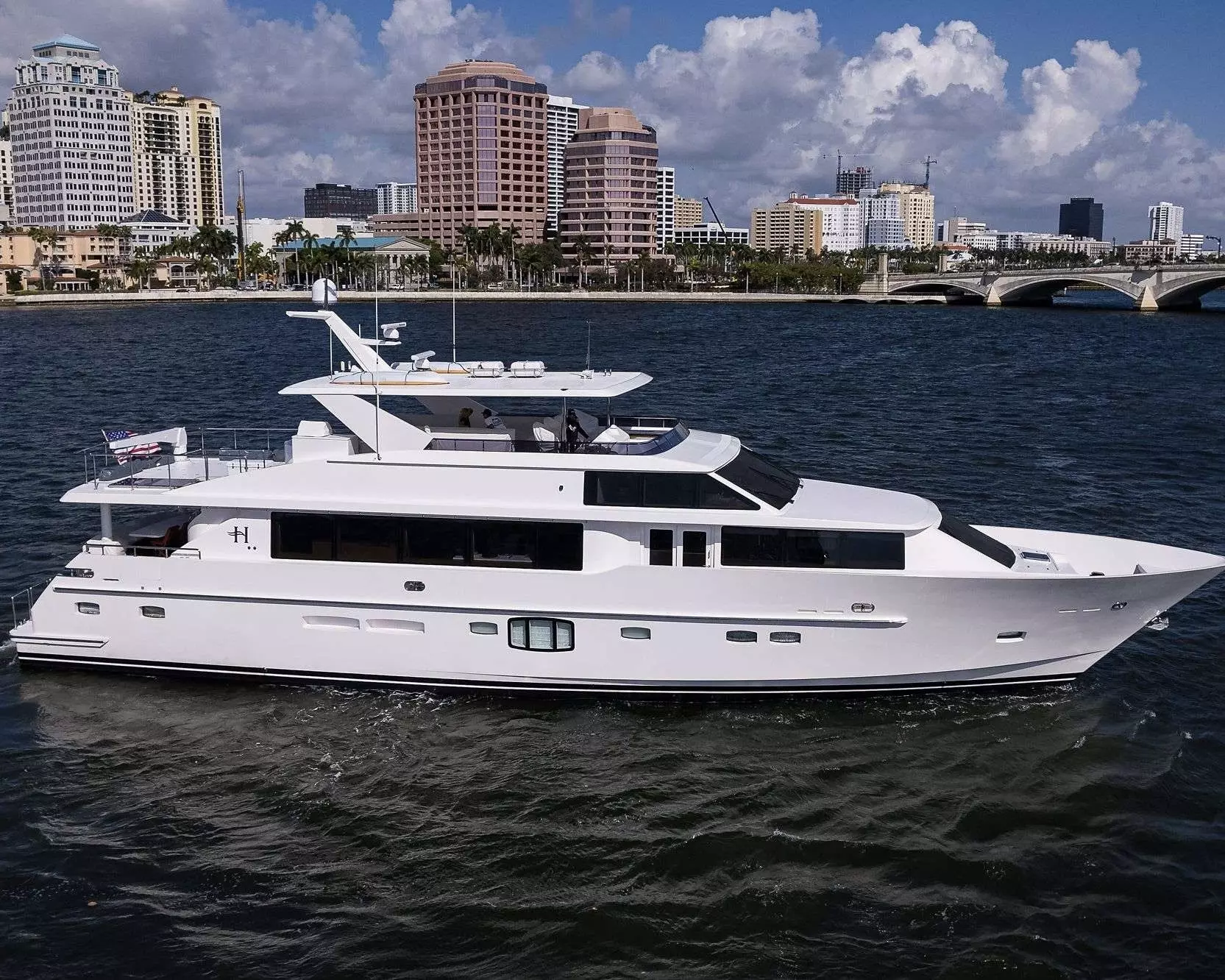 Risk Taker by Hargrave - Special Offer for a private Superyacht Charter in Nassau with a crew
