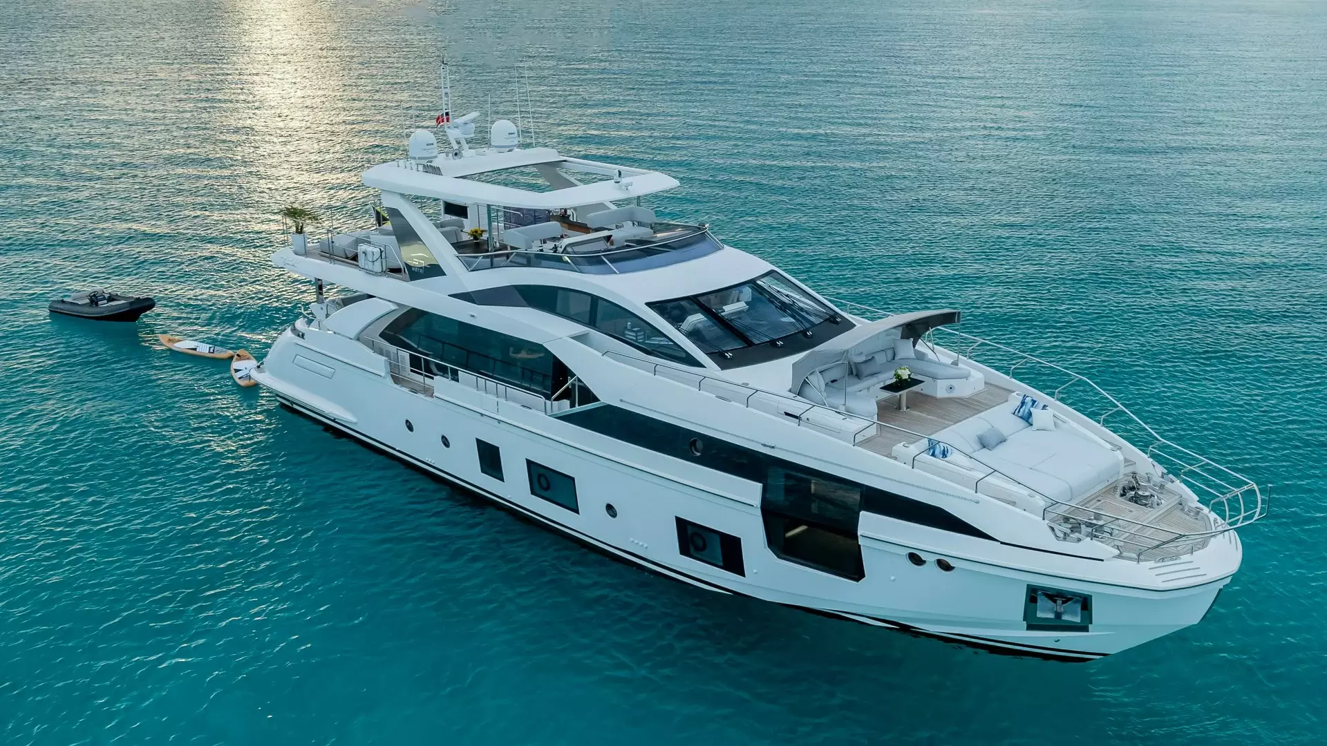 Pier Pressure by Azimut - Special Offer for a private Motor Yacht Charter in Nassau with a crew
