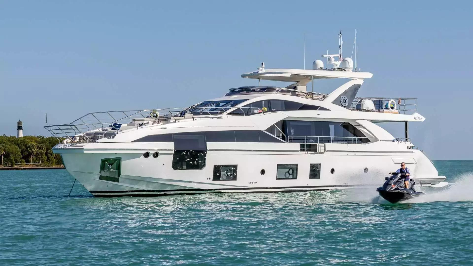 4 Play by Azimut - Special Offer for a private Motor Yacht Charter in Normans Cay with a crew