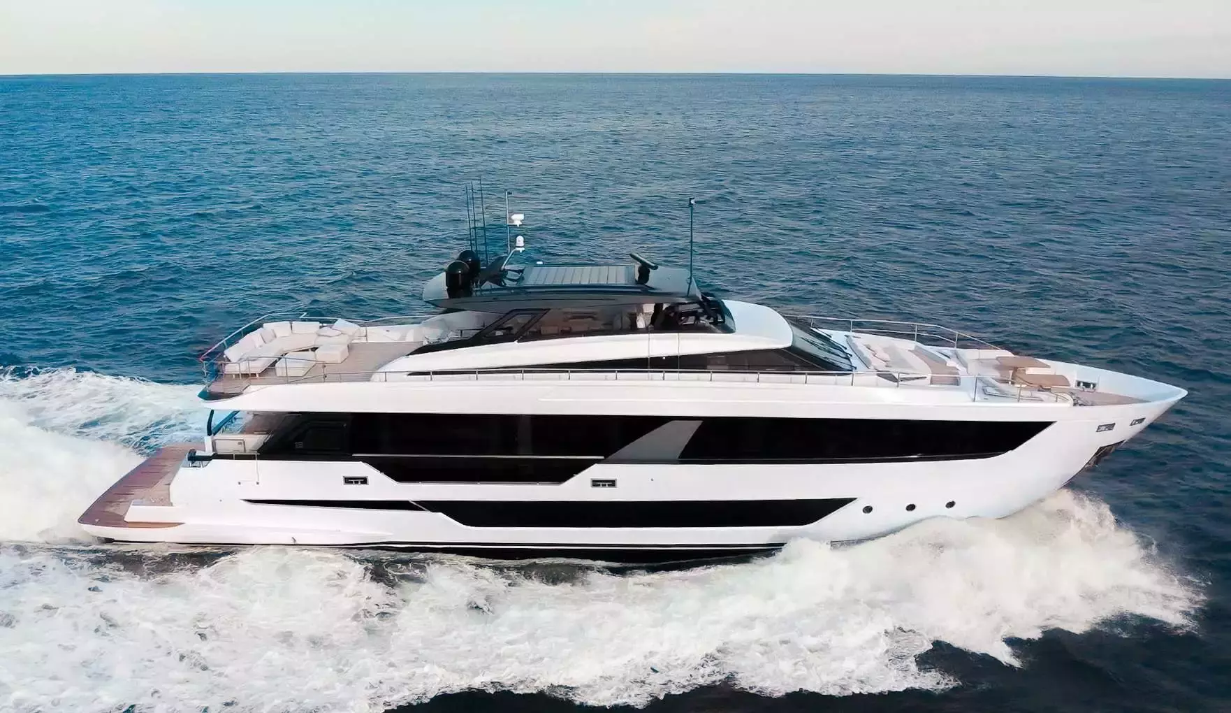 Karma by Ferretti - Special Offer for a private Superyacht Charter in Freeport with a crew