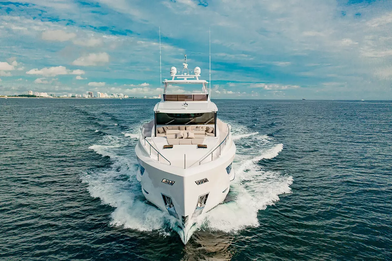 Sea-Renity by Horizon - Special Offer for a private Superyacht Charter in Miami with a crew