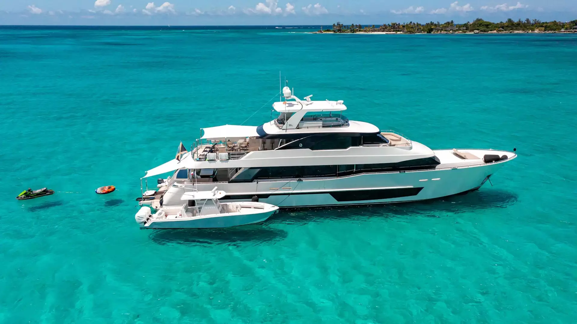 I C by Ocean Alexander - Special Offer for a private Superyacht Charter in Normans Cay with a crew